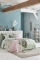 Vandyck dekbedovertrek Catchy lichtgroen en sloop Pique light olive sfeer