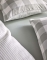 Essenza dekbedovertrek Chess dusty green detail sfeer 