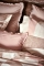 Vandyck dekbedovertrek Echos multi gecombineerd met Pure 83 Ruffle blush 