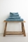 Linolux badgoed Home mineral blue sfeer